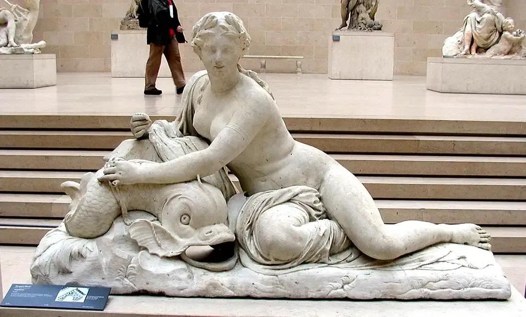 凝固的史诗：雕塑艺术的永恒生命力