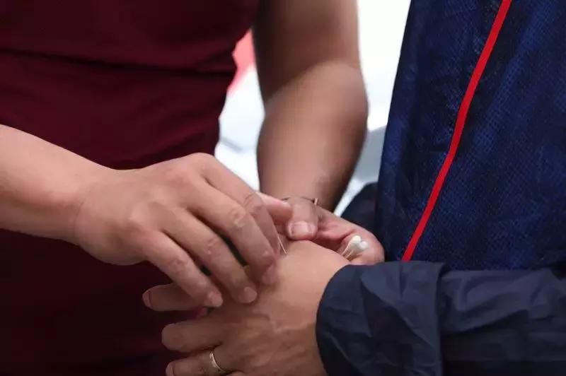 银针起落间，藏着岁月温养的生命密码