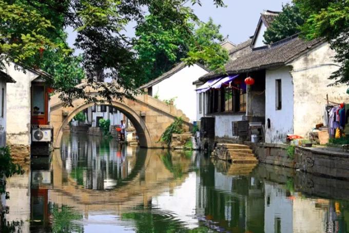 枕着星光入眠,那些藏在时光褶皱里的民宿