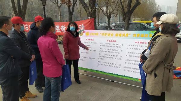 夕阳下的暖光：那些关于老去的温柔模样