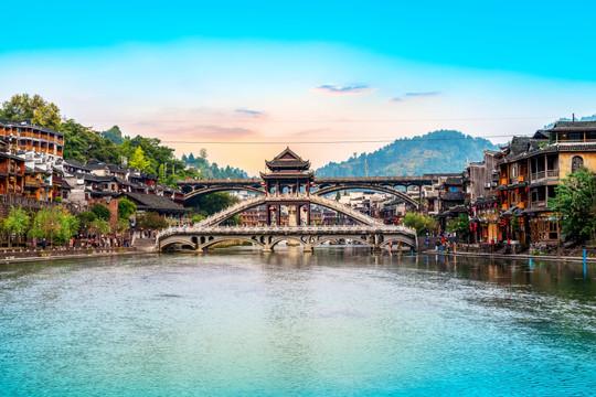 那些藏在旅途褶皱里的温度