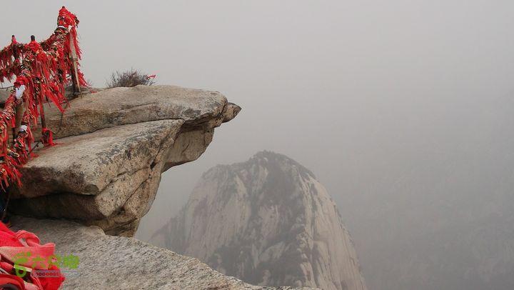 岩壁上的年轮：那些与岩点共生的时光
