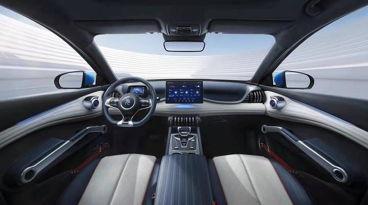 智能座舱：重构人车关系的数字第三空间