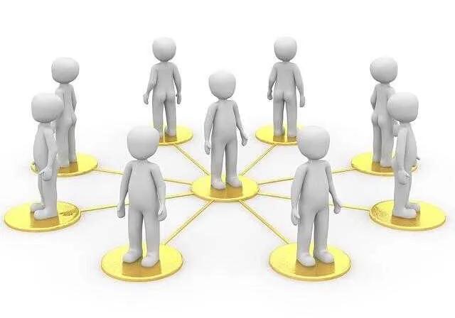 职场进阶：在规则与人性的交织中寻找向上路径