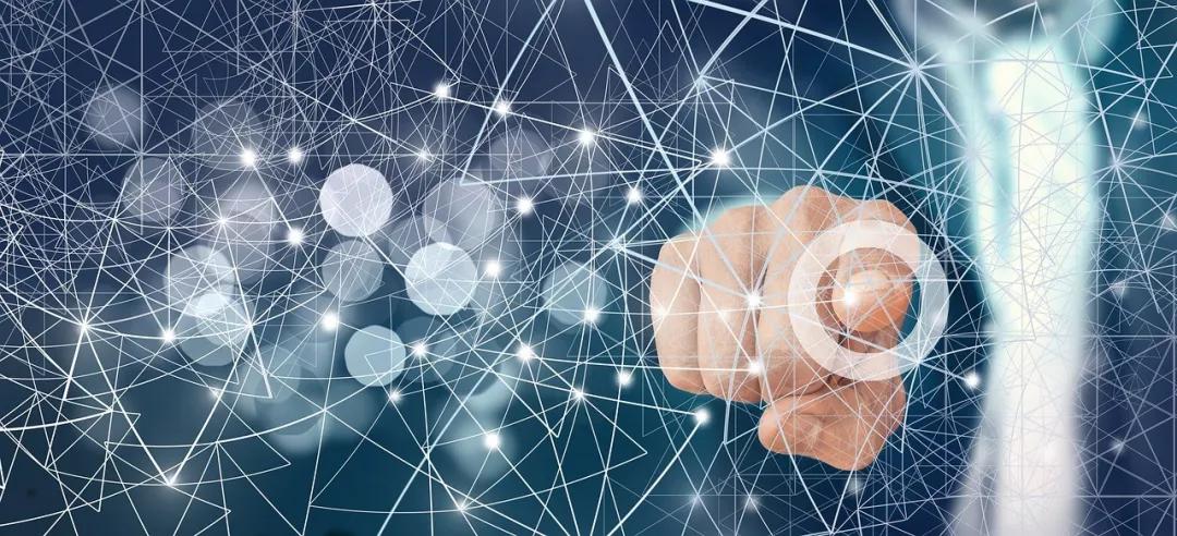 智联万物：AI 技术进化与千行百业的融合之路