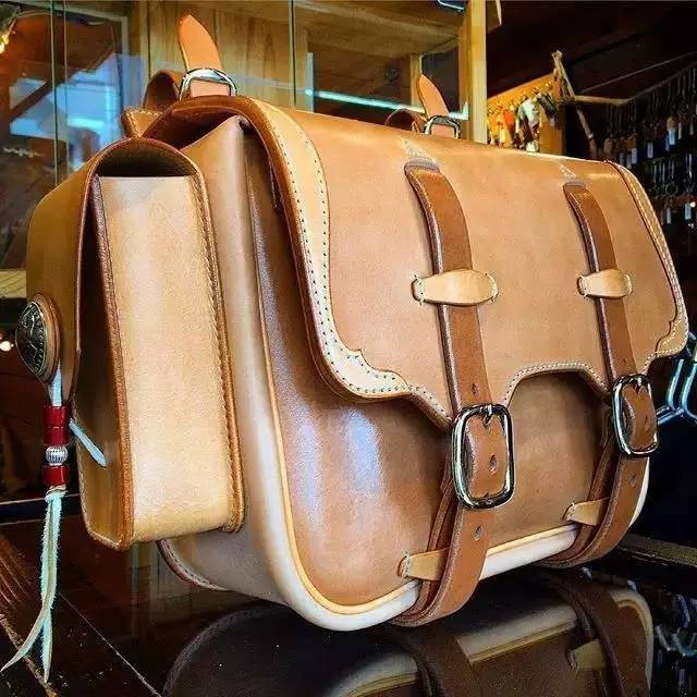 手工皮具:指尖温度与时光沉淀的实用美学