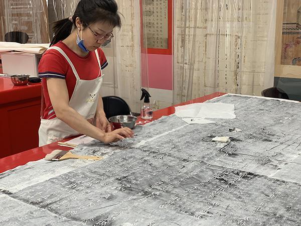 墨痕上的光阴：古籍修复的静默坚守