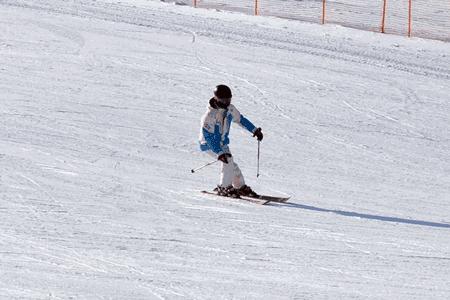 雪地里撒欢儿指南：滑雪小白的快乐哲学
