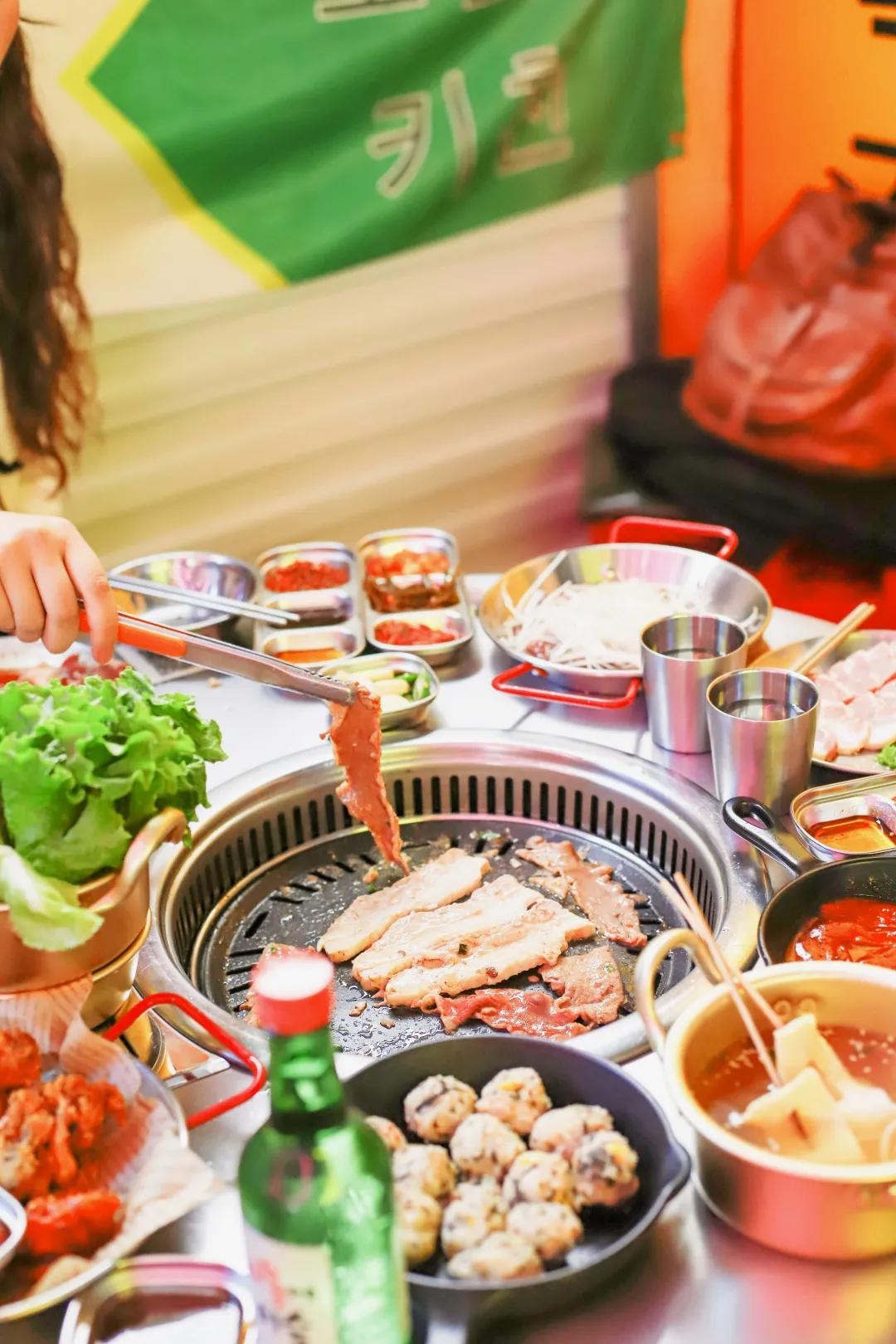 炭火上的人间烟火