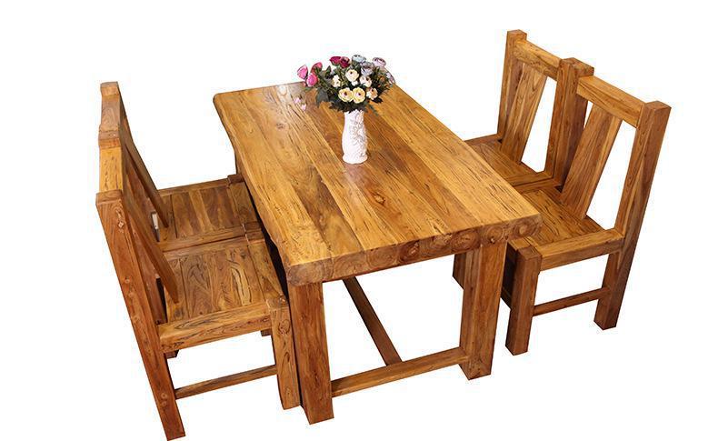 暖阳漫过窗台时，家在呼吸