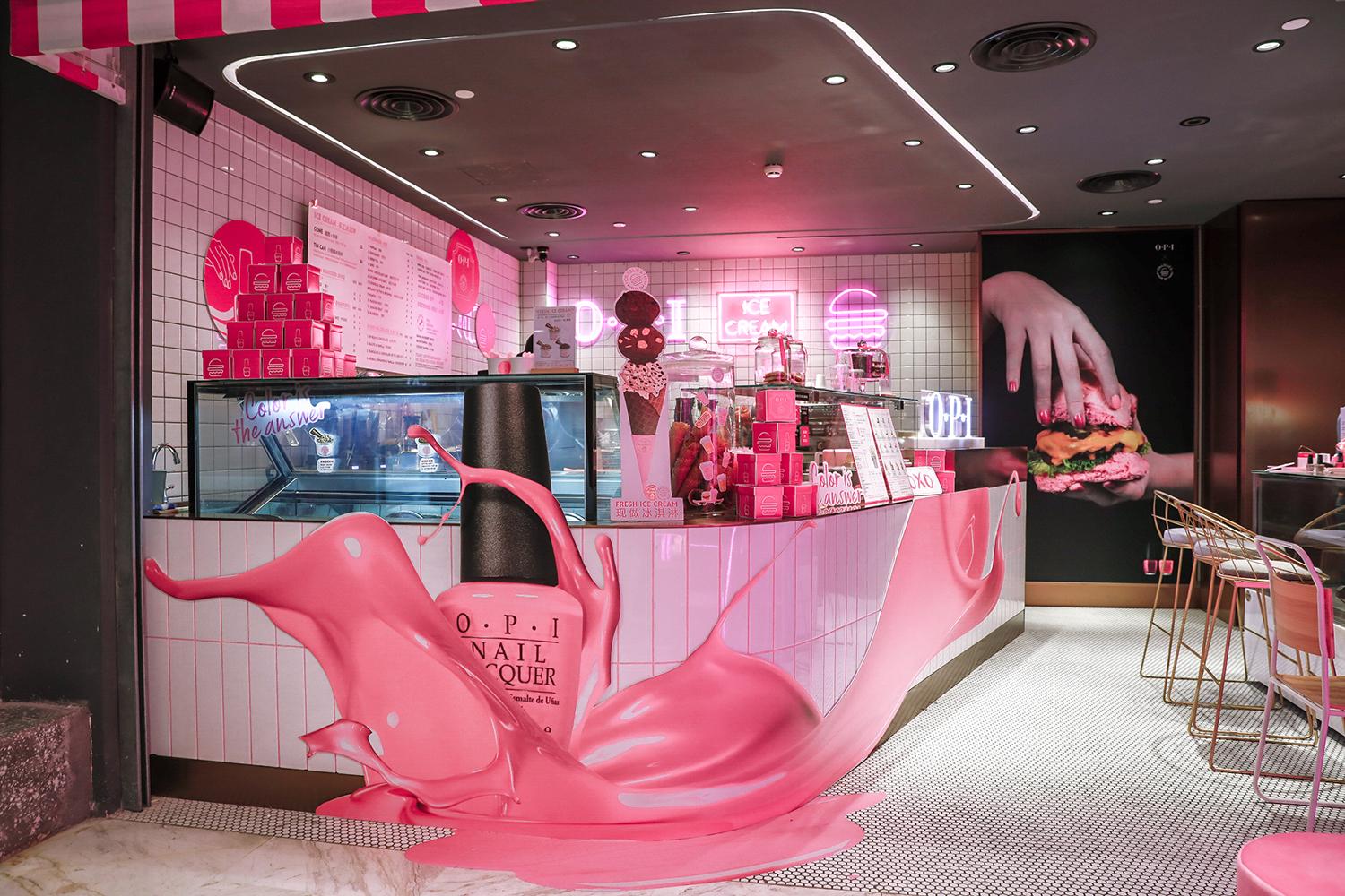 网红餐厅：排队三小时，拍照五分钟的快乐密码