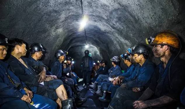 地底深处的欢乐矿工日记