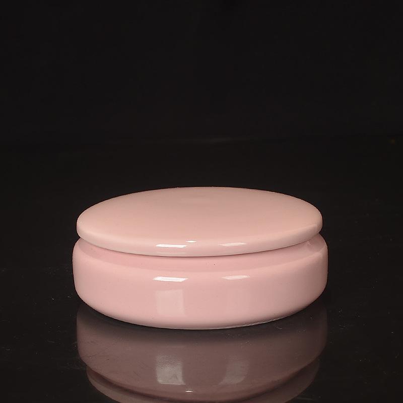 面霜罐里的时光褶皱