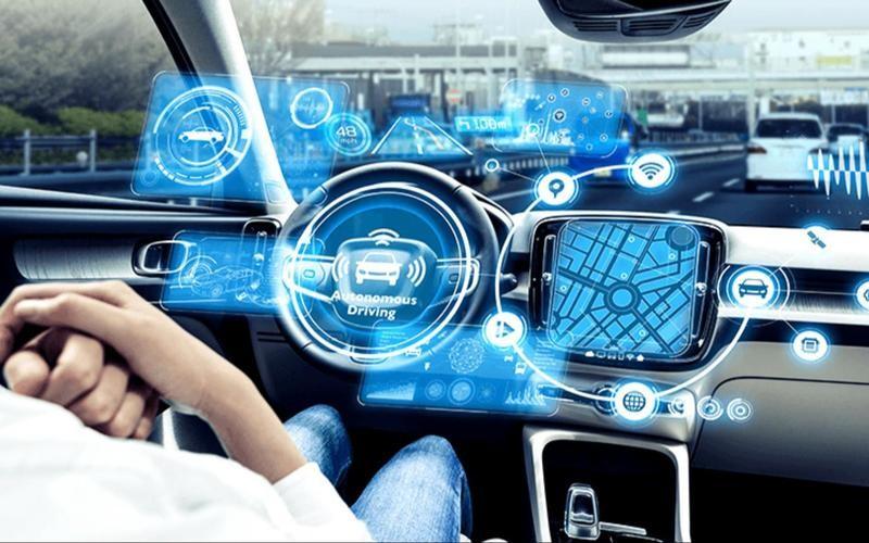 方向盘上的星辰：当机器学会凝视前路