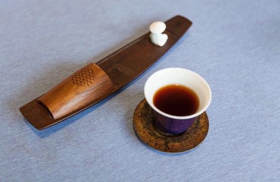 茶器：承载东方韵味的生活美学载体