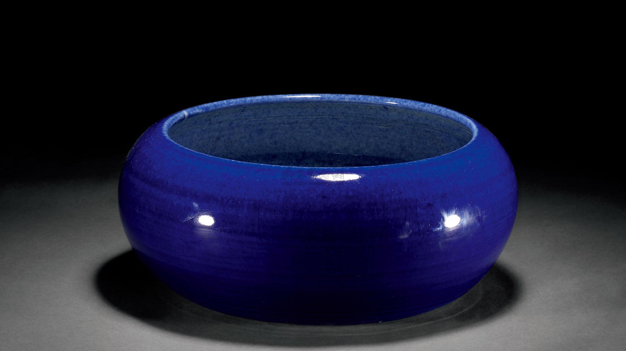 案头旧物：那些被时光吻过的收藏印记