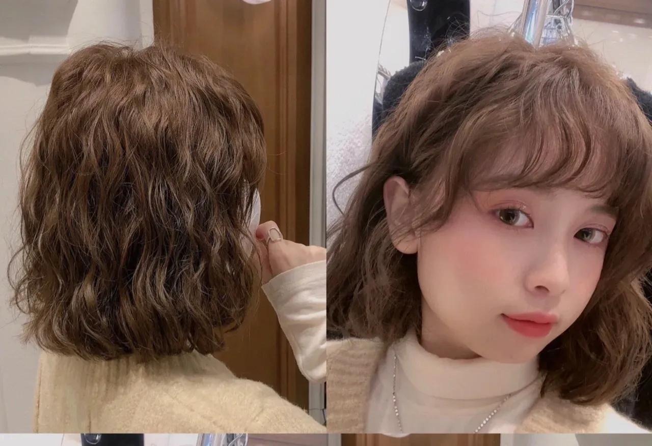 发丝间的时光印记：烫发艺术的百年流转