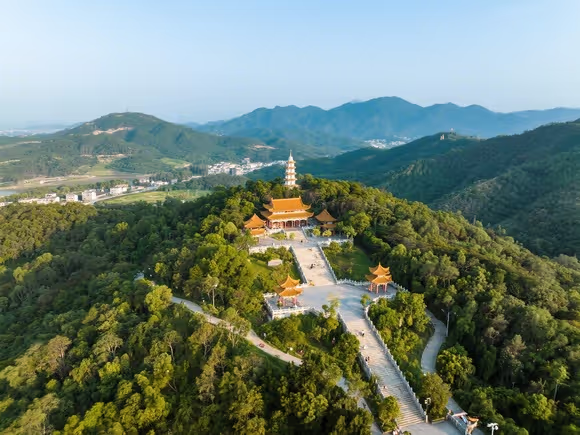 神光山的景点有什么特点