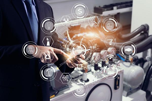 钢铁丛林里的温柔革命：智能制造如何重塑我们的生活肌理