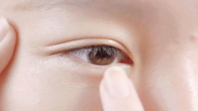 眼周的时光密语：那些藏在眼霜里的故事