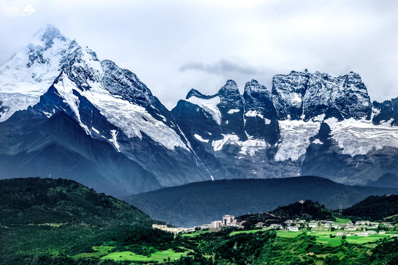 山河画卷与人文经纬：在旅途深处触摸世界的温度