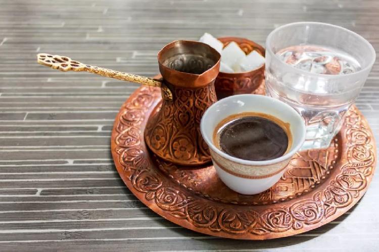 一杯咖啡里的千年风味:从埃塞俄比亚高原到现代生活