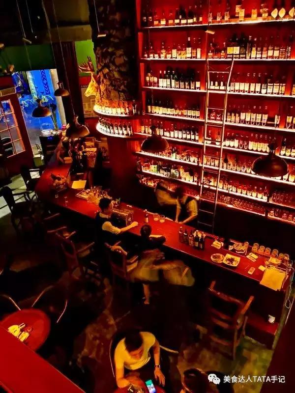 琥珀色的光阴叙事