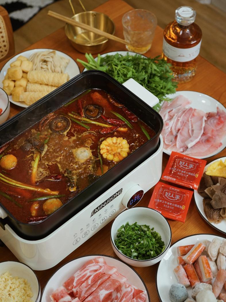 从点赞之交到围炉夜话：我们到底在和世界聊些什么？