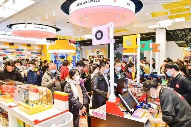 当商场开始内卷：商业地产的那些 “反套路” 生存指南