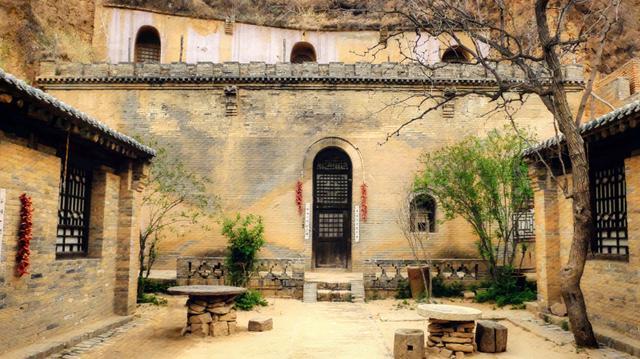 藏在时光褶皱里的秘境：那些被忽略的旅行褶皱