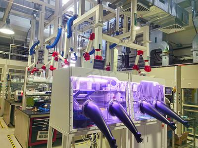 元素的絮语：化工世界里的诗与远方