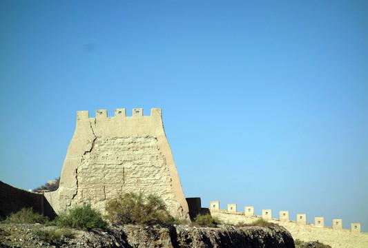 墨痕与电波之间，藏着岁月的私语