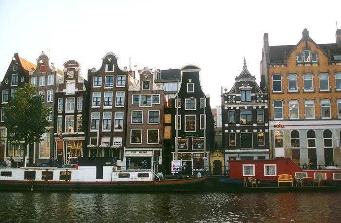 砖石与光影交织的文明史诗：建筑艺术的多维叙事