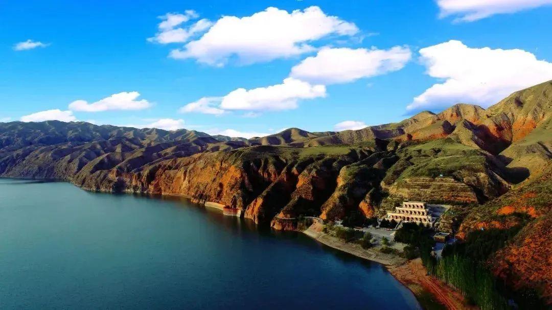 文化长河中的坚守与流转：在时光褶皱里镌刻的文明密码