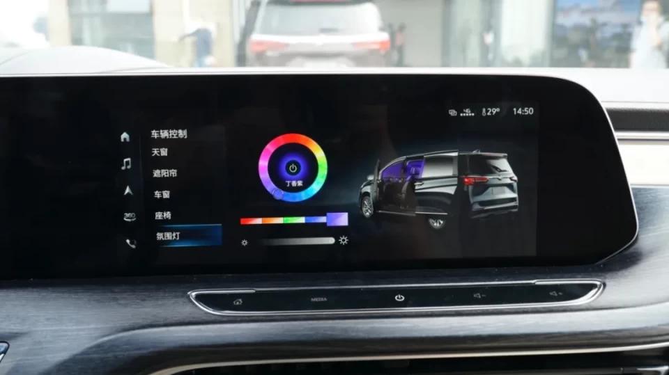 智能座舱：重新定义出行中的 “第三空间”