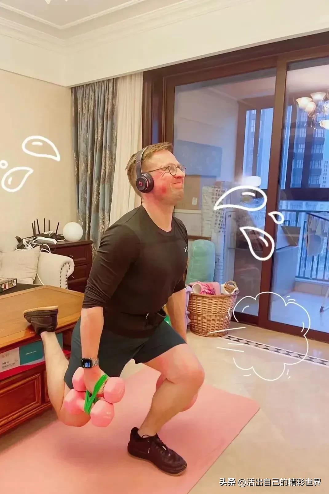 毛团滚过的岁月，都藏着不褪色的暖