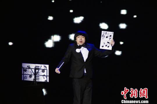 魔术师袖口藏着的宇宙，比你钱包里的秘密还多