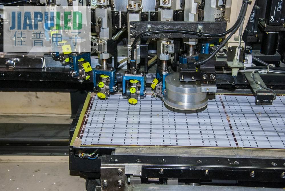 SMT贴片：那些藏在电子心跳里的温柔匠心