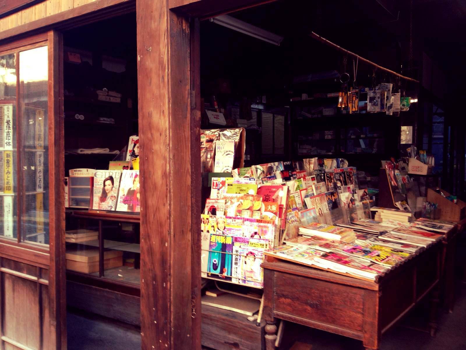 樱花飘落时，那扇通往星尘的门