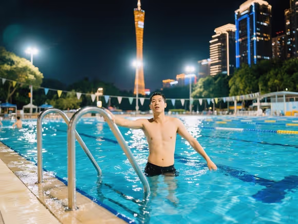 广州夜里游泳哪里好玩