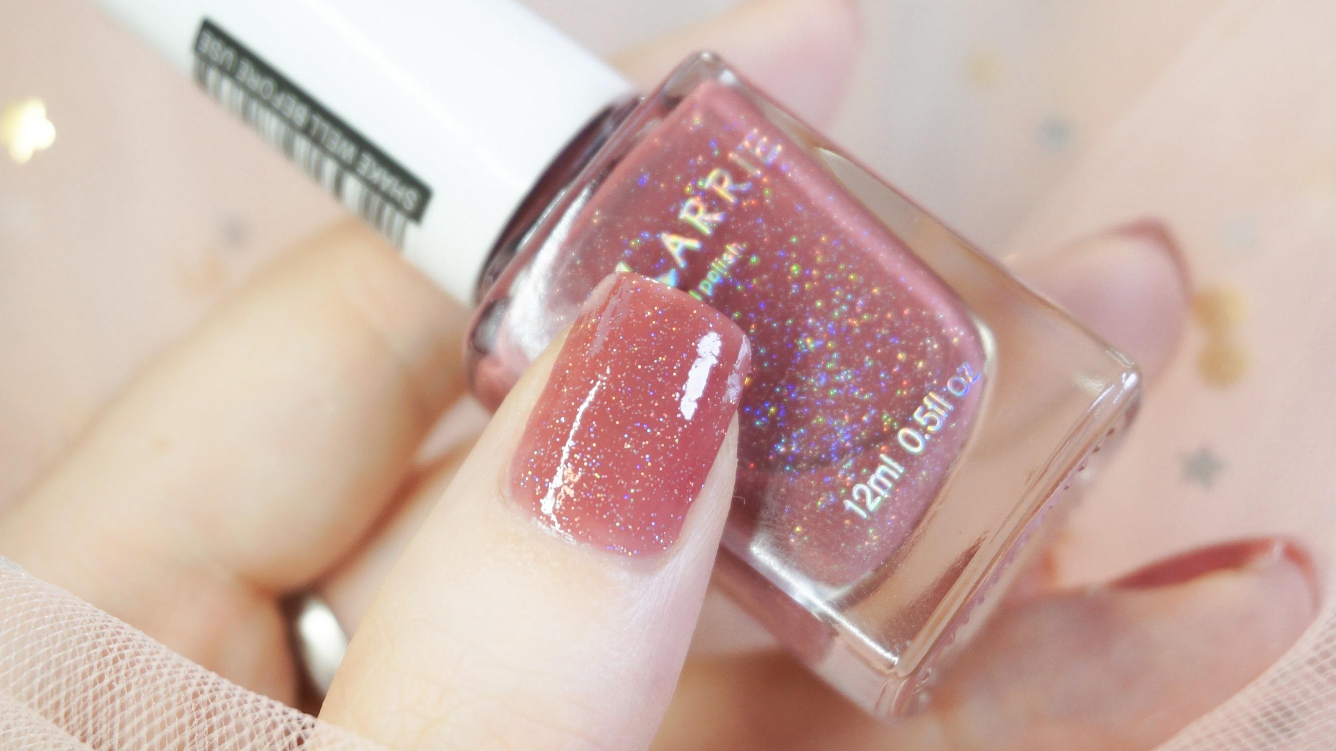 指尖绽放的星河,是藏在甲油里的温柔絮语