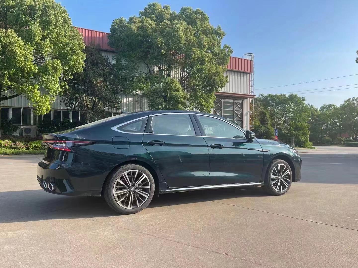 引擎轰鸣里藏着岁月的褶皱