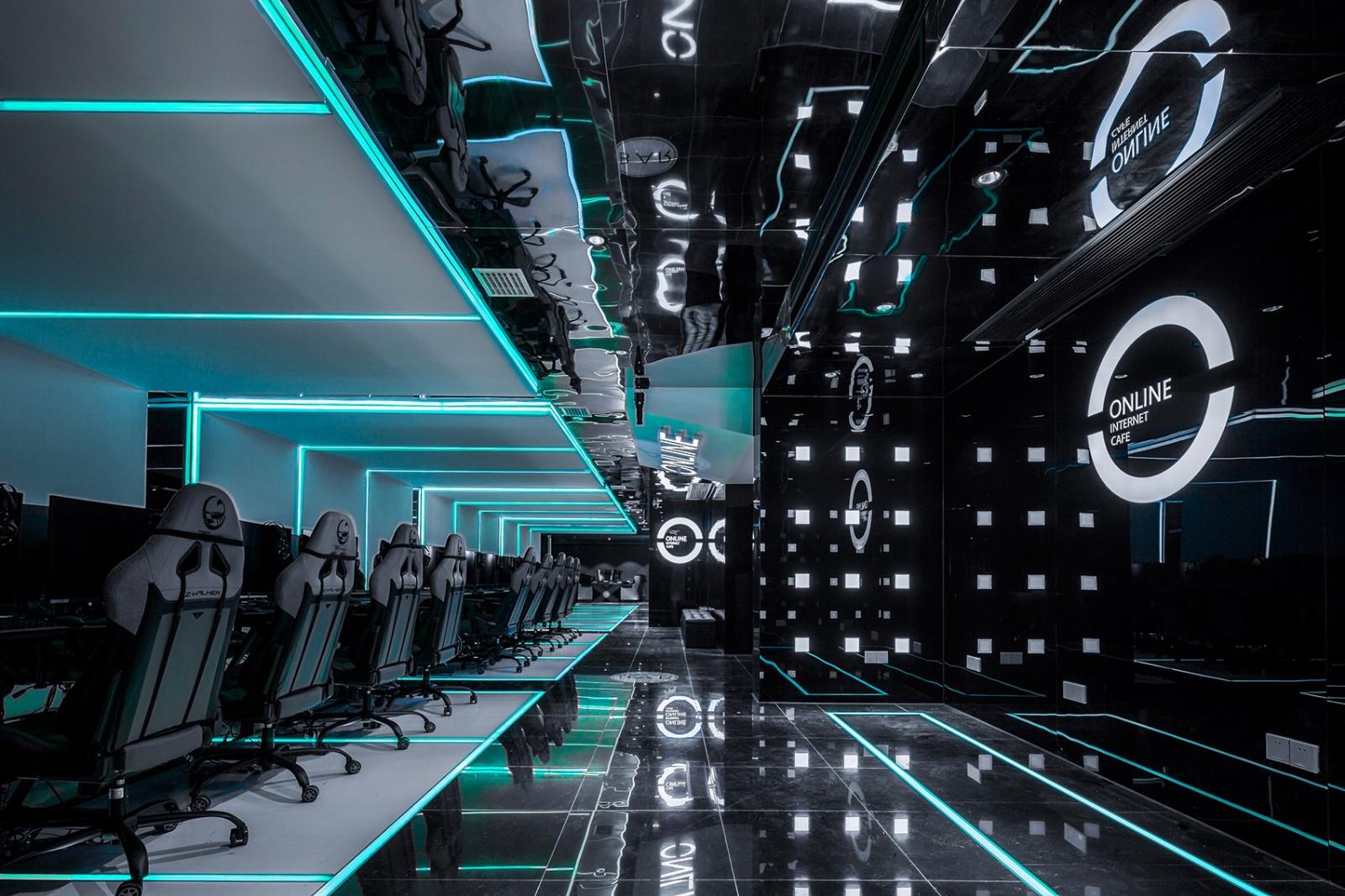 电竞：光影交织的热血战场