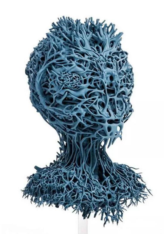 墨色喷头下的星图：3D 打印勾勒的物质诗篇